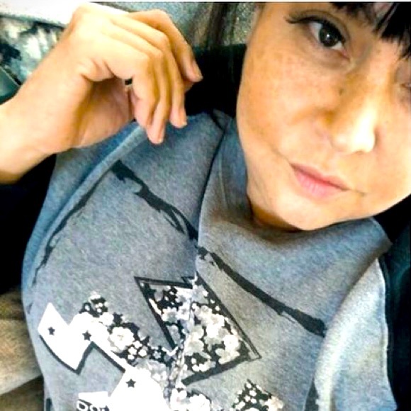 Meet your Posher, Adrianna - Picture 1 of 1